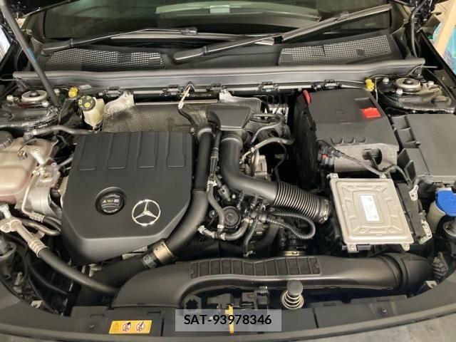 Mercedes Benz A-CLASS 2023-03 8230744-14