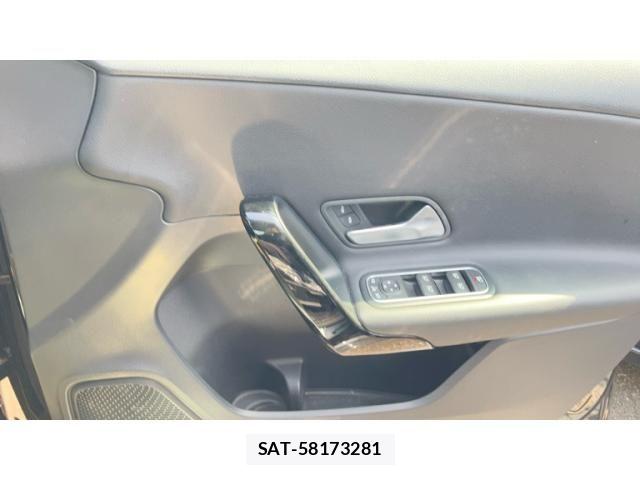 Mercedes Benz A-CLASS 2019-01 8230746-19