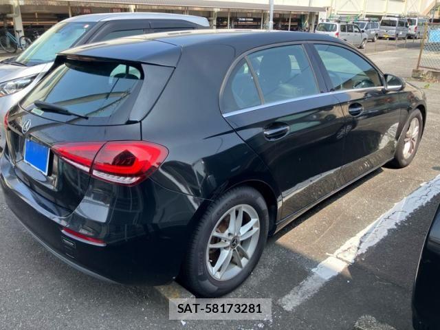 Mercedes Benz A-CLASS 2019-01 8230746-3