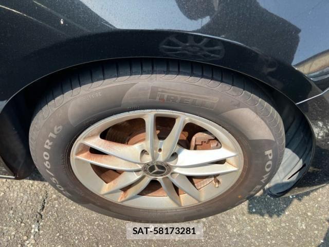 Mercedes Benz A-CLASS 2019-01 8230746-6