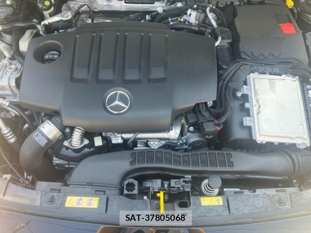 Mercedes Benz A-CLASS 2025-09 8230743-21