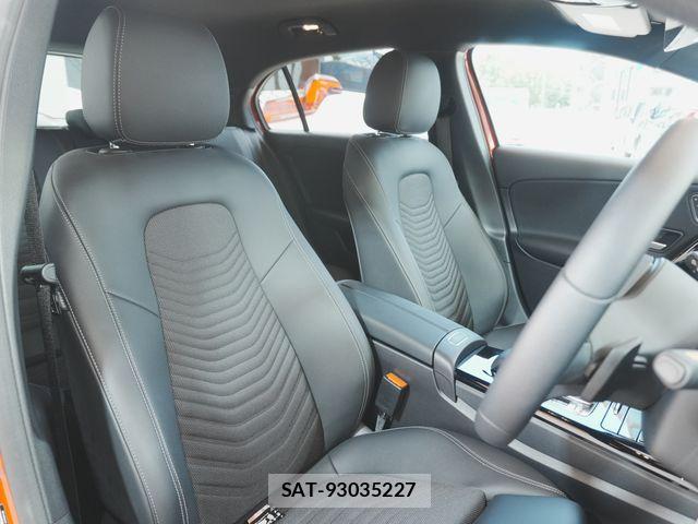 Mercedes Benz A-CLASS 2019-04 8315343-21