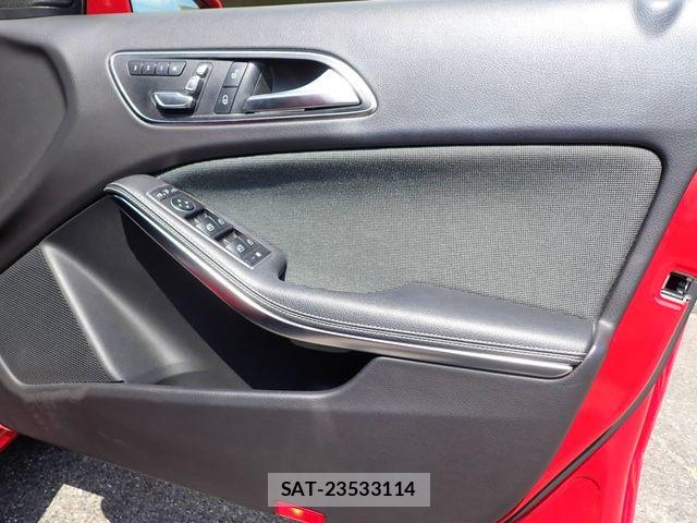 Mercedes Benz A-CLASS 2018-05 8336698-18