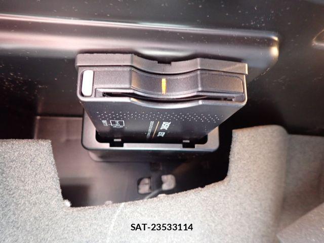 Mercedes Benz A-CLASS 2018-05 8336698-28