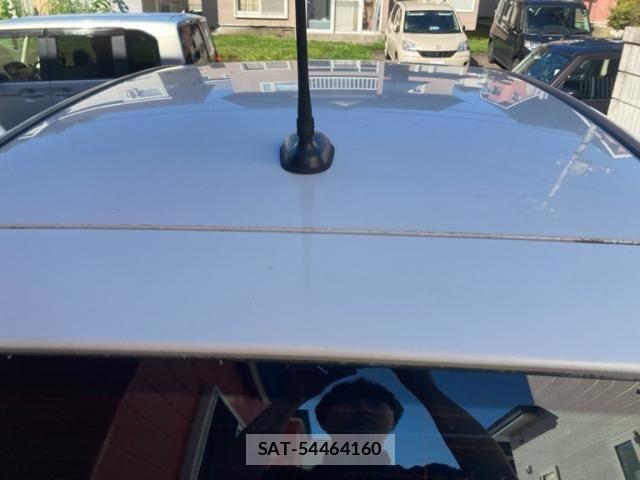 Mercedes Benz A-CLASS 2009-05 8354908-10