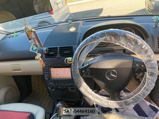 Mercedes Benz A-CLASS 2009-05 8354908-22