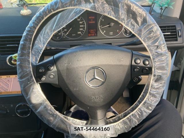 Mercedes Benz A-CLASS 2009-05 8354908-23