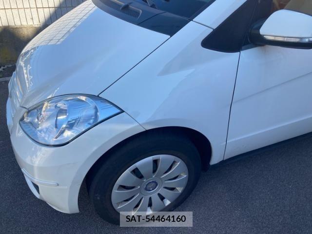 Mercedes Benz A-CLASS 2009-05 8354908-5
