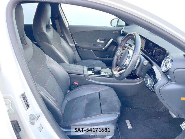 Mercedes Benz A-CLASS 2022-09 8366899-8
