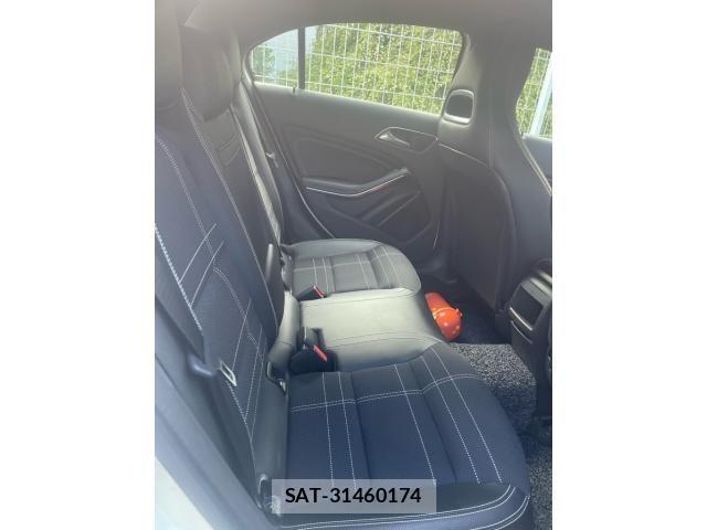 Mercedes Benz A-CLASS 2013-10 8366905-10