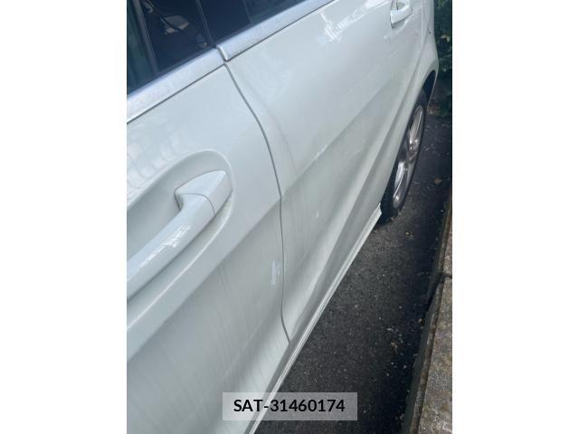 Mercedes Benz A-CLASS 2013-10 8366905-12