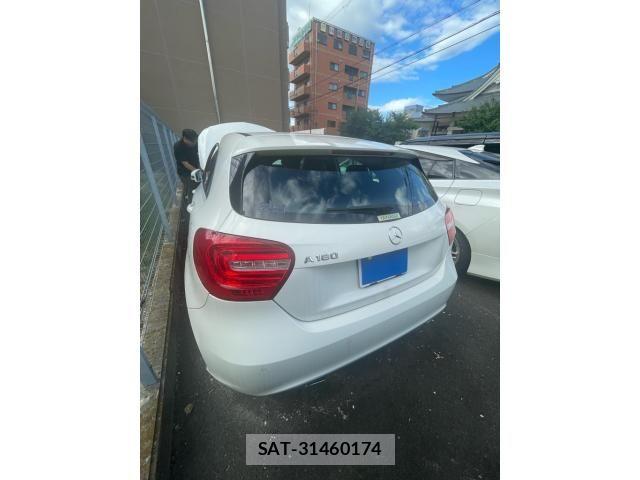Mercedes Benz A-CLASS 2013-10 8366905-1