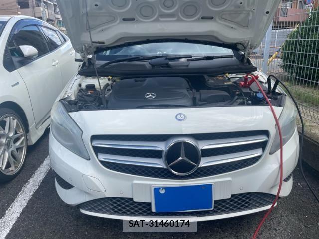 Mercedes Benz A-CLASS 2013-10 8366905-23