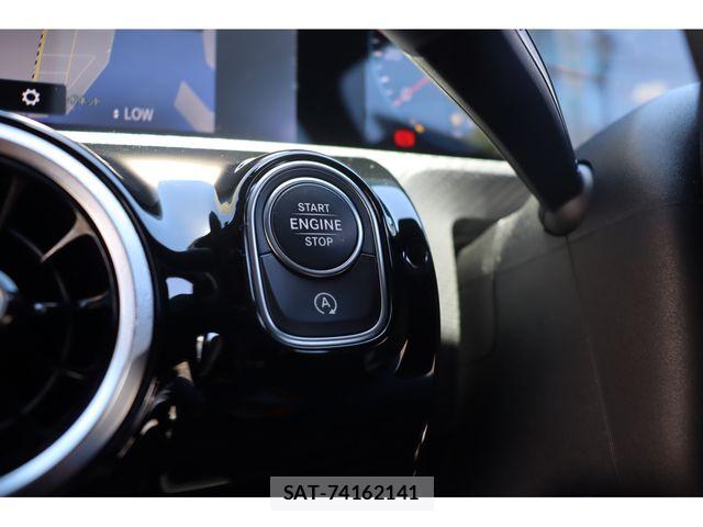 Mercedes Benz A-CLASS 2020-01 8366903-15