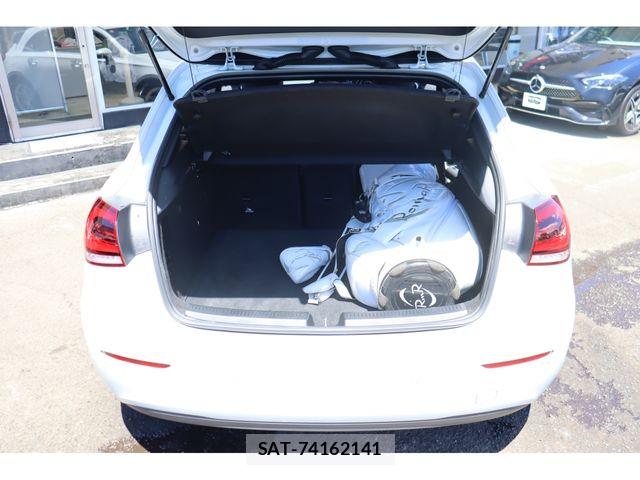 Mercedes Benz A-CLASS 2020-01 8366903-22