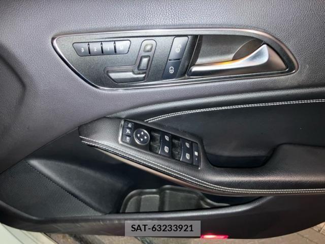 Mercedes Benz A-CLASS 2013-04 8366904-12