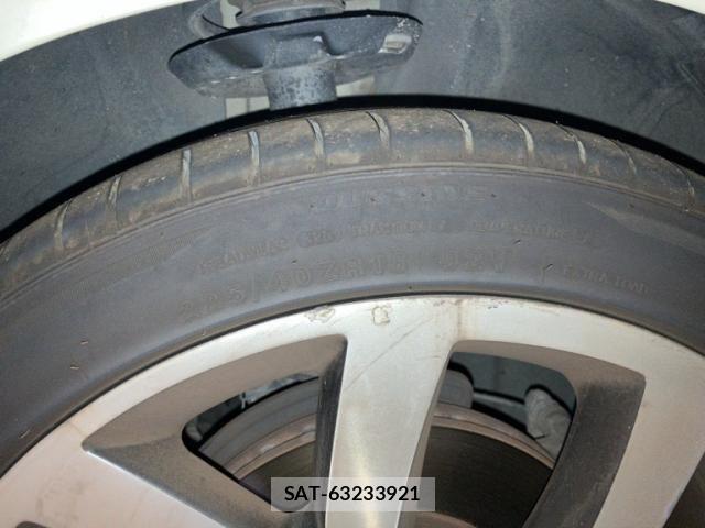 Mercedes Benz A-CLASS 2013-04 8366904-5