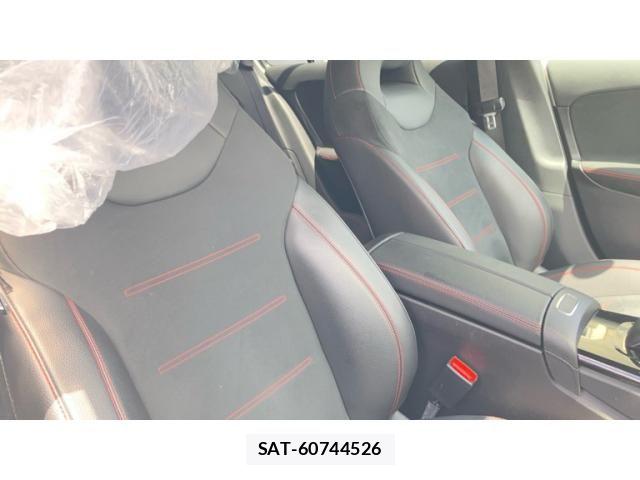 Mercedes Benz A-CLASS 2019-12 8366901-17