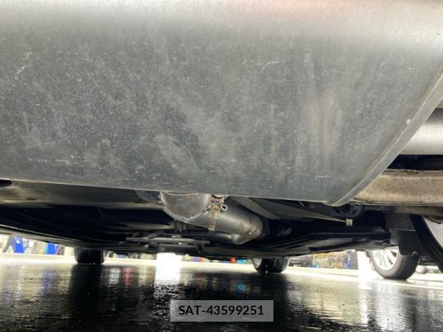 Mercedes Benz A-CLASS 2014-04 8366902-9