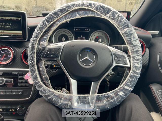 Mercedes Benz A-CLASS 2014-04 8366902-15