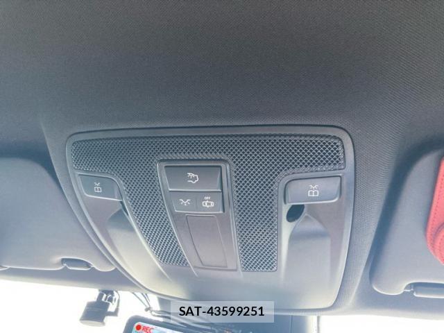 Mercedes Benz A-CLASS 2014-04 8366902-21