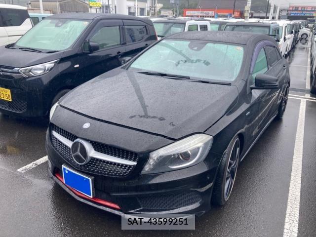 Mercedes Benz A-CLASS 2014-04 8366902-2
