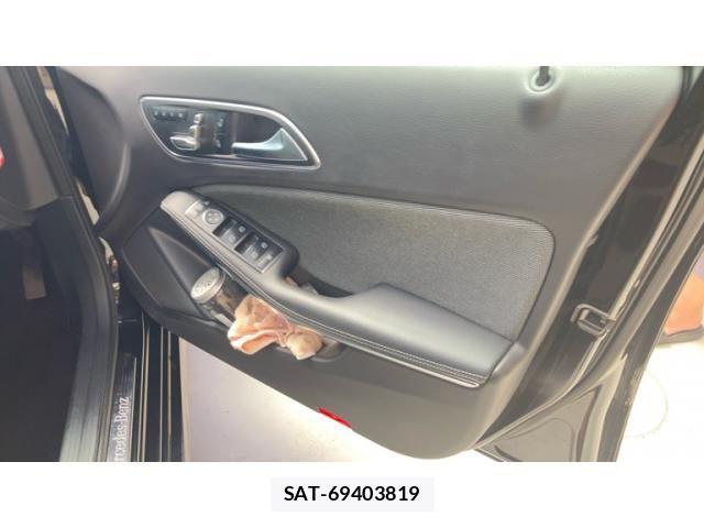 Mercedes Benz A-CLASS 2018-02 8371838-10