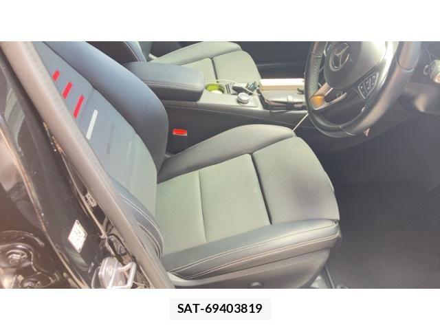 Mercedes Benz A-CLASS 2018-02 8371838-12