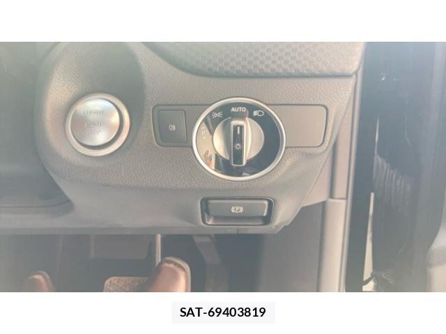 Mercedes Benz A-CLASS 2018-02 8371838-18