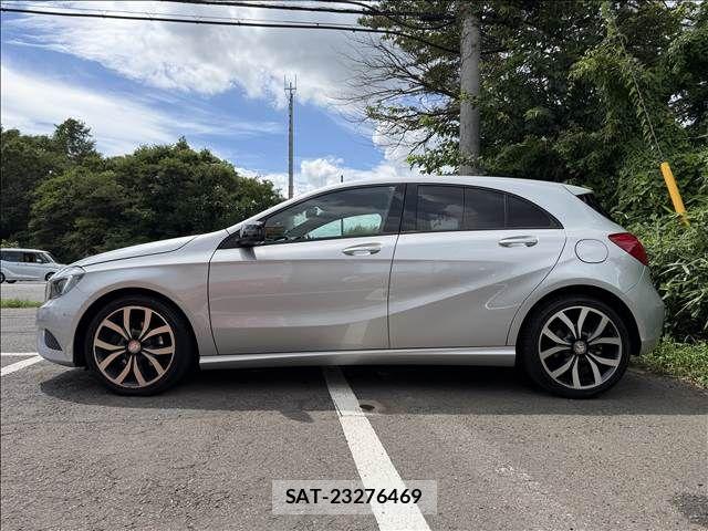 Mercedes Benz A-CLASS 2013-07 8457879-5