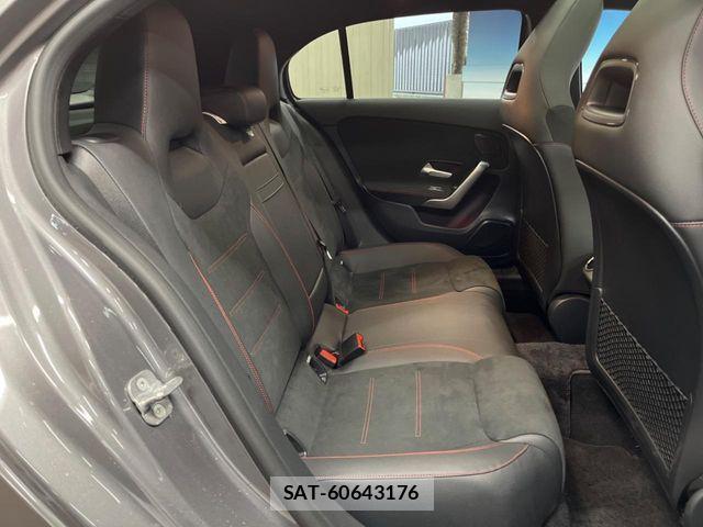 Mercedes Benz A-CLASS 2024-02 8457095-9