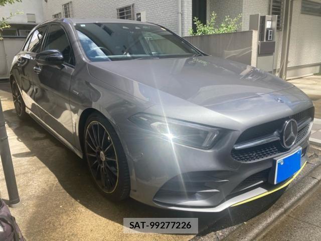 Mercedes Benz A-CLASS 2018-12 8485698-0
