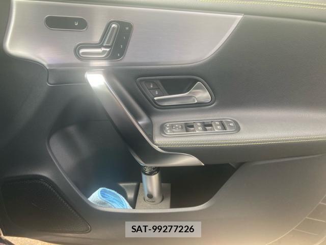 Mercedes Benz A-CLASS 2018-12 8485698-16