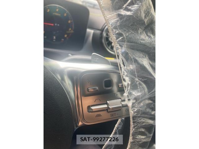 Mercedes Benz A-CLASS 2018-12 8485698-18