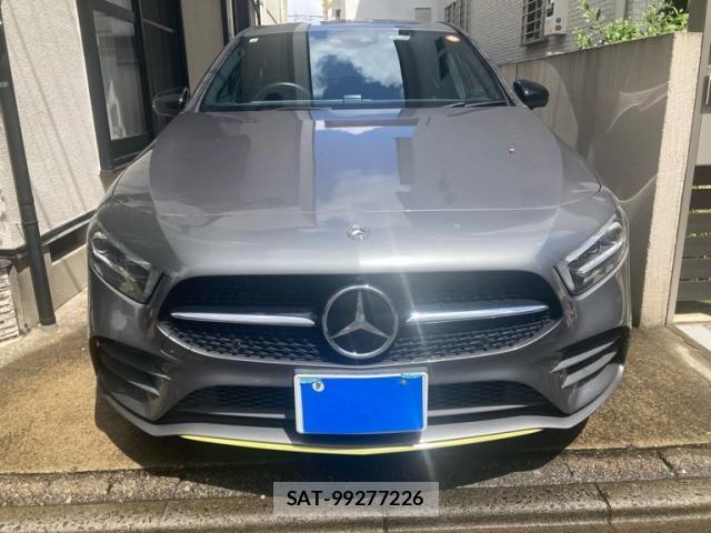 Mercedes Benz A-CLASS 2018-12 8485698-1