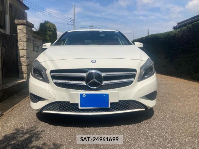 Mercedes Benz A-CLASS 2013-10 8525683-0