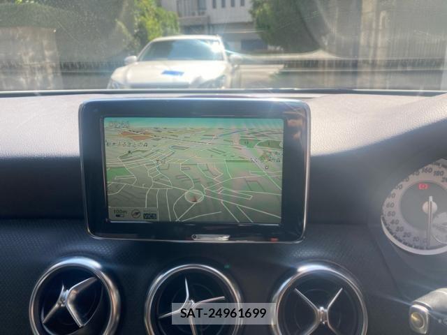 Mercedes Benz A-CLASS 2013-10 8525683-17