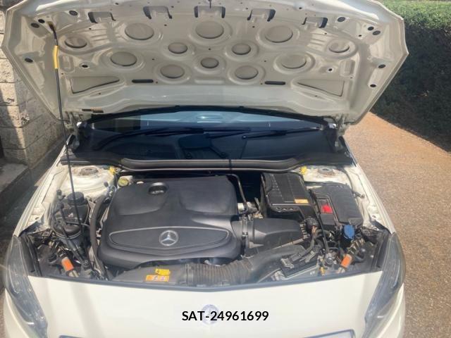Mercedes Benz A-CLASS 2013-10 8525683-22