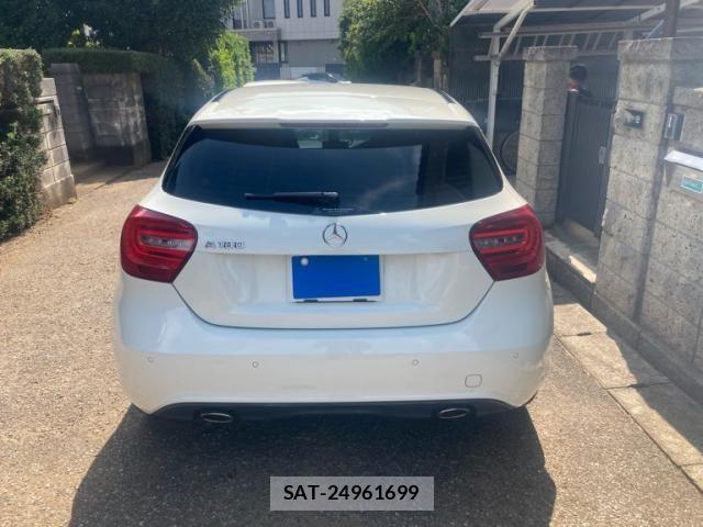 Mercedes Benz A-CLASS 2013-10 8525683-2
