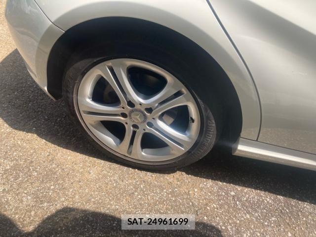 Mercedes Benz A-CLASS 2013-10 8525683-6
