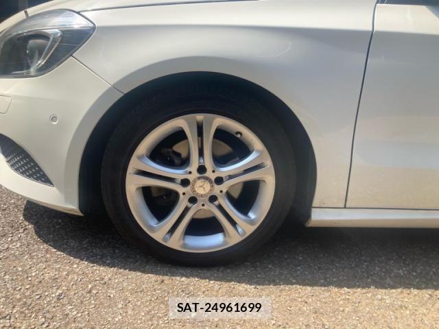 Mercedes Benz A-CLASS 2013-10 8525683-8