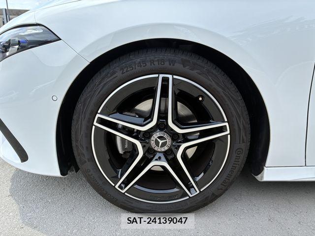 Mercedes Benz A-CLASS 2025-08 8562586-11