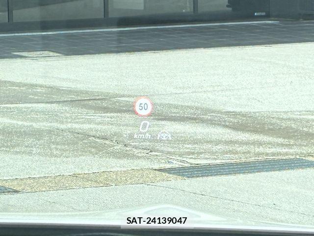 Mercedes Benz A-CLASS 2025-08 8562586-13