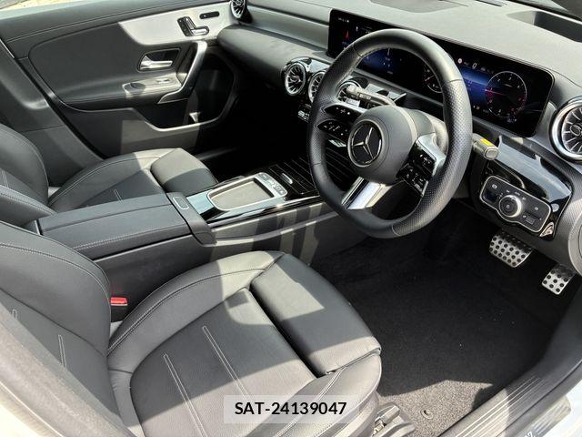 Mercedes Benz A-CLASS 2025-08 8562586-4