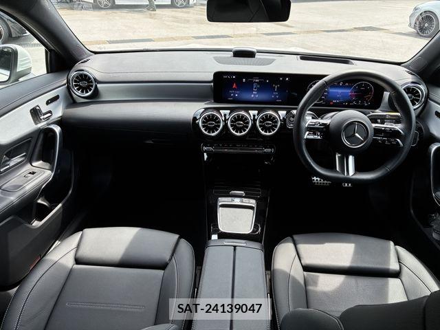 Mercedes Benz A-CLASS 2025-08 8562586-7