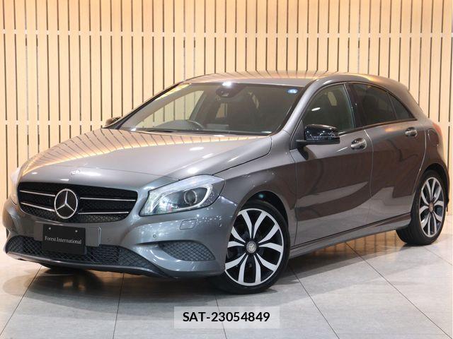 Mercedes Benz A-CLASS 2015-04 8562590-0