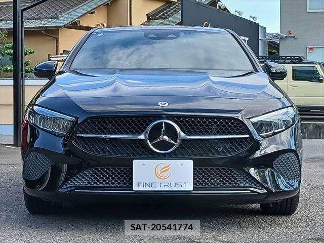 Mercedes Benz A-CLASS 2024-01 8562585-13