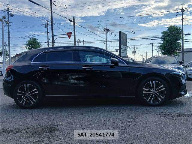 Mercedes Benz A-CLASS 2024-01 8562585-15