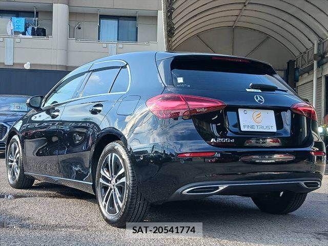 Mercedes Benz A-CLASS 2024-01 8562585-18