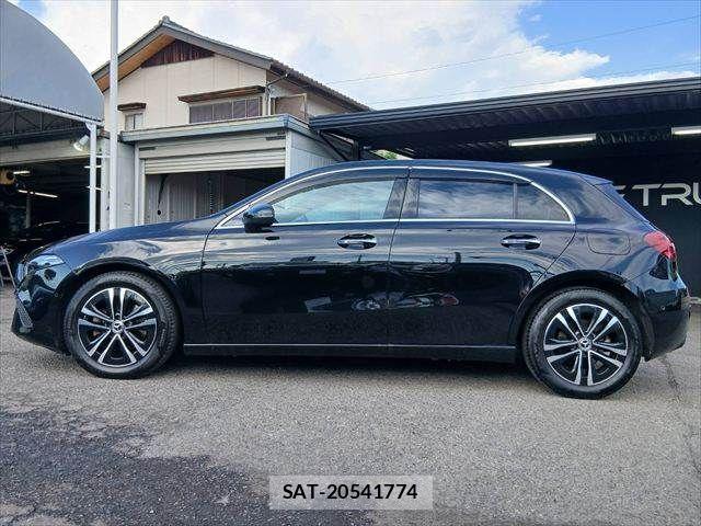 Mercedes Benz A-CLASS 2024-01 8562585-19